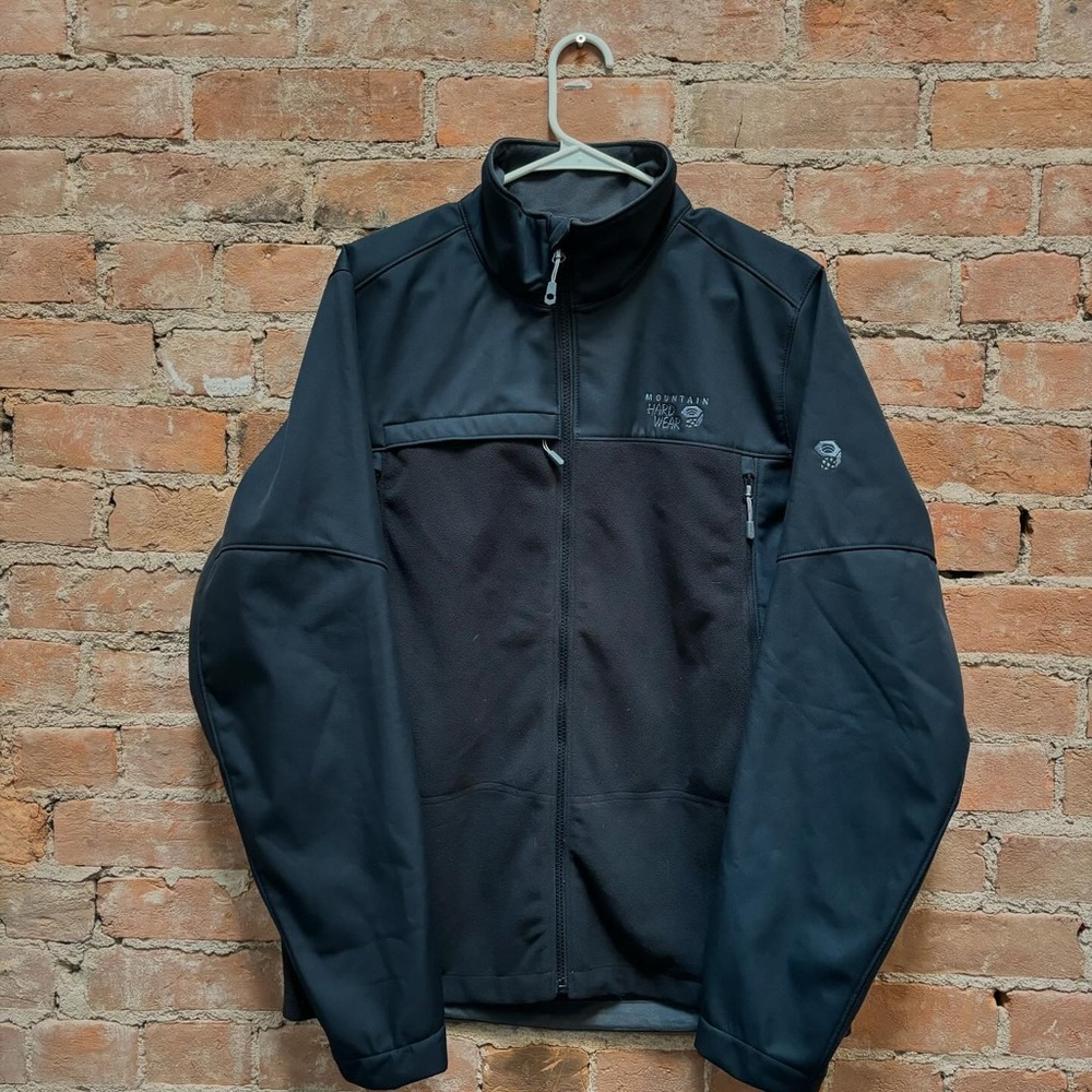 $120 Mountain Hardwear black jacket